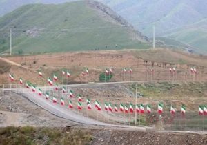 پرچم ایران همیشه برافراشته باد.چون ایران نباشد تن من مباد