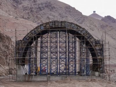 احداث پل روگذر استاندارد عبور حیات وحش در جاده جلفا _ مرند