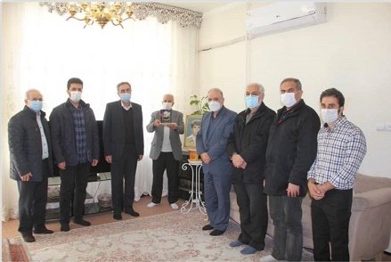 دیدار مدیرعامل شرکت گاز استان آذربایجان شرقی با خانواده معظم شهدا