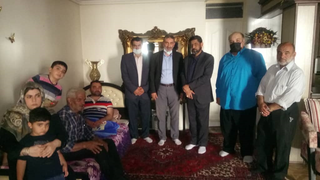 عیادت رئیس بسیج جامعه پزشکی آذربایجانشرقی و هیئت همراه از یک بیمار پیوندی روشن دل