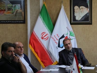 بررسی آثار هنری مرتبط با ایثار و شهادت درکمیسیون هنری بنیاد شهیدوامور ایثارگران آذربایجان شرقی