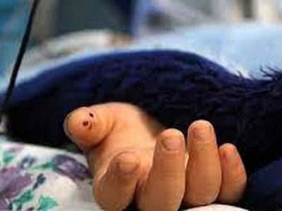 پسر۸ ساله در ماشین پدرش جان داد/ خودرو نیم ساعت با بخاری روشن کار کرده بود