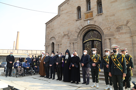 مراسم مهمانی لاله در گلزار شهدای ارامنه آذربایجان شرقی به روایت تصویر