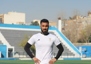 علی مبارکی عنوان کرد: مهمترین هدفش در زندگی انتقال دانش و کمک به دیگران است