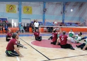 مدال برنز بر گردن ورزشکاران والیبال نشسته هشترود در مسابقات استانی