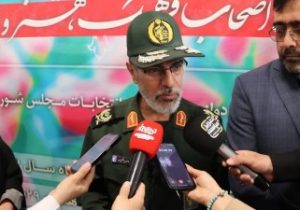 اصحاب فرهنگ و هنر پای کار انقلاب هستند