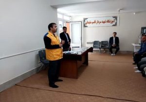 برگزاری کلاسهای آموزشی ترویجی با اولویت بیماری های مشترک بویژه تب مالت، آنفلوآنزای فوق حاد پرندگان، تب کریمه کنگو، هاری و ..در هشترود