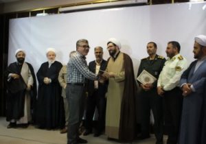 از خبرنگار و عضو فعال ستاد نماز جمعه شهرستان هشترود تجلیل شد