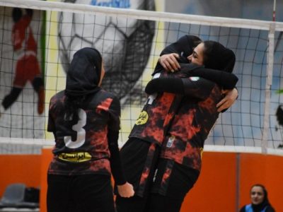 دختران تبریزی گل کاشتند