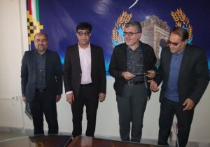 تجلیل فرماندار هشترود از خبرنگار آرمان تبریز