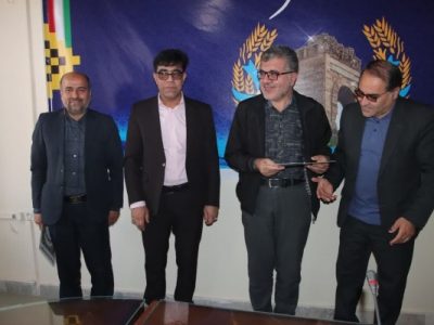 تجلیل فرماندار هشترود از خبرنگار آرمان تبریز