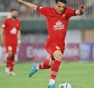 علیرغم مساوی، تراکتور کماکان صدرنشین است