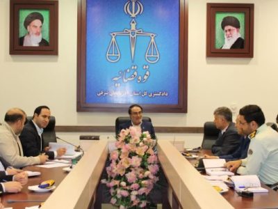 خشکاندن ریشههای فساد قاچاقچیان در گرو ضربه زدن به بنیان های اقتصادی