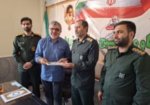 تجلیل از خبرنگار آرمان تبریز به مناسبت فرارسیدن روز خبرنگار