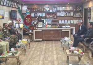 دیدار فرماندار شهرستان عجب شیر با فرمانده پادگان ۰۳ عجب شیر به مناسبت هفته دفاع مقدس