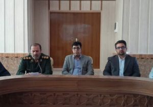 تکریم خانواده شهدا اولویت است / همکاری ادارات با سپاه در هفته دفاع مقدس الزامی است