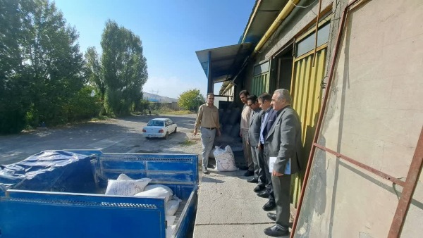 کشف و توقیف ۴۶ کیسه آرد یارانهای در یک واحد تولیدی هشترود کشف و توقیف ۴۶ کیسه آرد یارانهای در یک واحد تولیدی هشترود