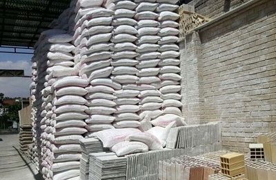 مصالح ساختمانی روی دست دلالان مانده است؟