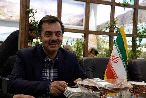 آرامش و شادابی پرسنل در محیط کار را مدیون خانواده های محترمشان هستیم