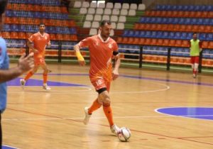 بازی شش امتیازی، با فرصت طلایی میزبانی