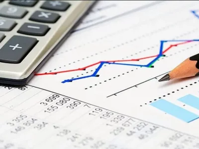 حال مردم اصلا خوب نیست/ طوری به مردم امید ندهید که فردا مسخرهتان کنند