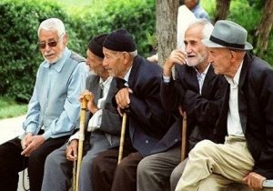 چرا هنوز عیدی بازنشستگان پرداخت نشده است