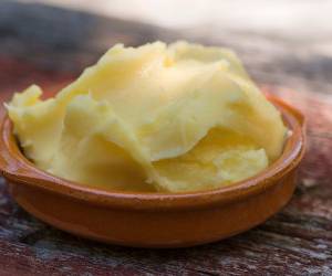 بهداشت و سلامت تغذیه بوعلی سینا روغن دنبه را برای چه کسانی توصیه می کند؟