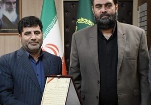 تجلیل از رئیس سازمان جهاد کشاورزی آذربایجان شرقی به عنوان مدیر تراز گام دوم انقلاب اسلامی