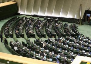 موافقت کمیسیون اقتصادی مجلس با وزیر پیشنهادی اقتصاد/ حضور رئیس جمهوری در جلسه رای اعتماد/ «مدنی زاده» وزیر اقتصاد شد