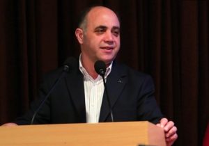 نقش راهبردی منطقه خاروانا در توسعه شهرستان ورزقان