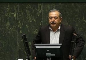 نماینده مردم مهاباد: دولت رئیسی حتی نمیتواند قیمت نان و مرغ را مدیریت کند