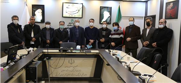 هنر و فرهنگ باید از درون خود خیزش و رویش داشته باشد