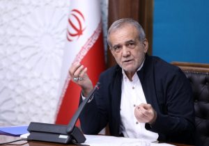 تفاوت ادبیات پزشکیان و تندروهای جنگ طلب درباره انتخابات آمریکا/ کار نباید به دست جنگ طلب ها بیفتد