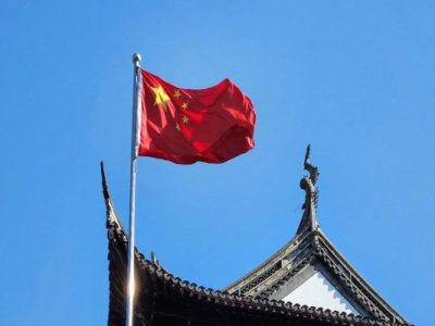 چین، ایران به خوشیتن‌داری فراخواند